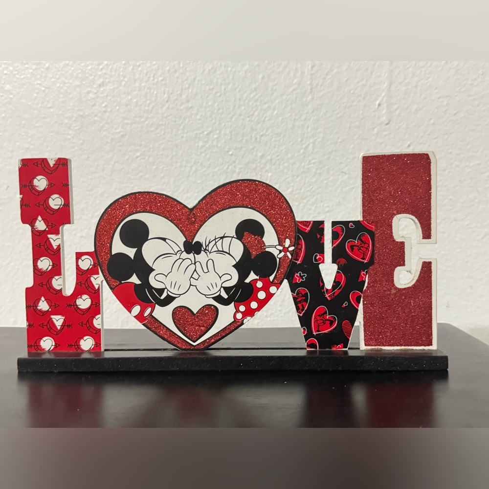 Mickey and Minnie LOVE Sign